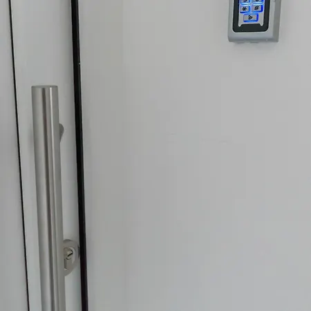 Apartament Poluotok 1