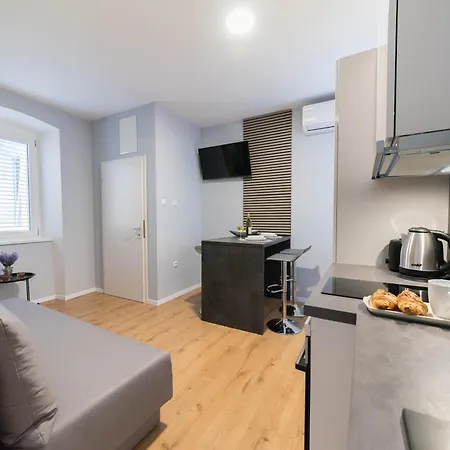 Poluotok 1 Apartament Zadar